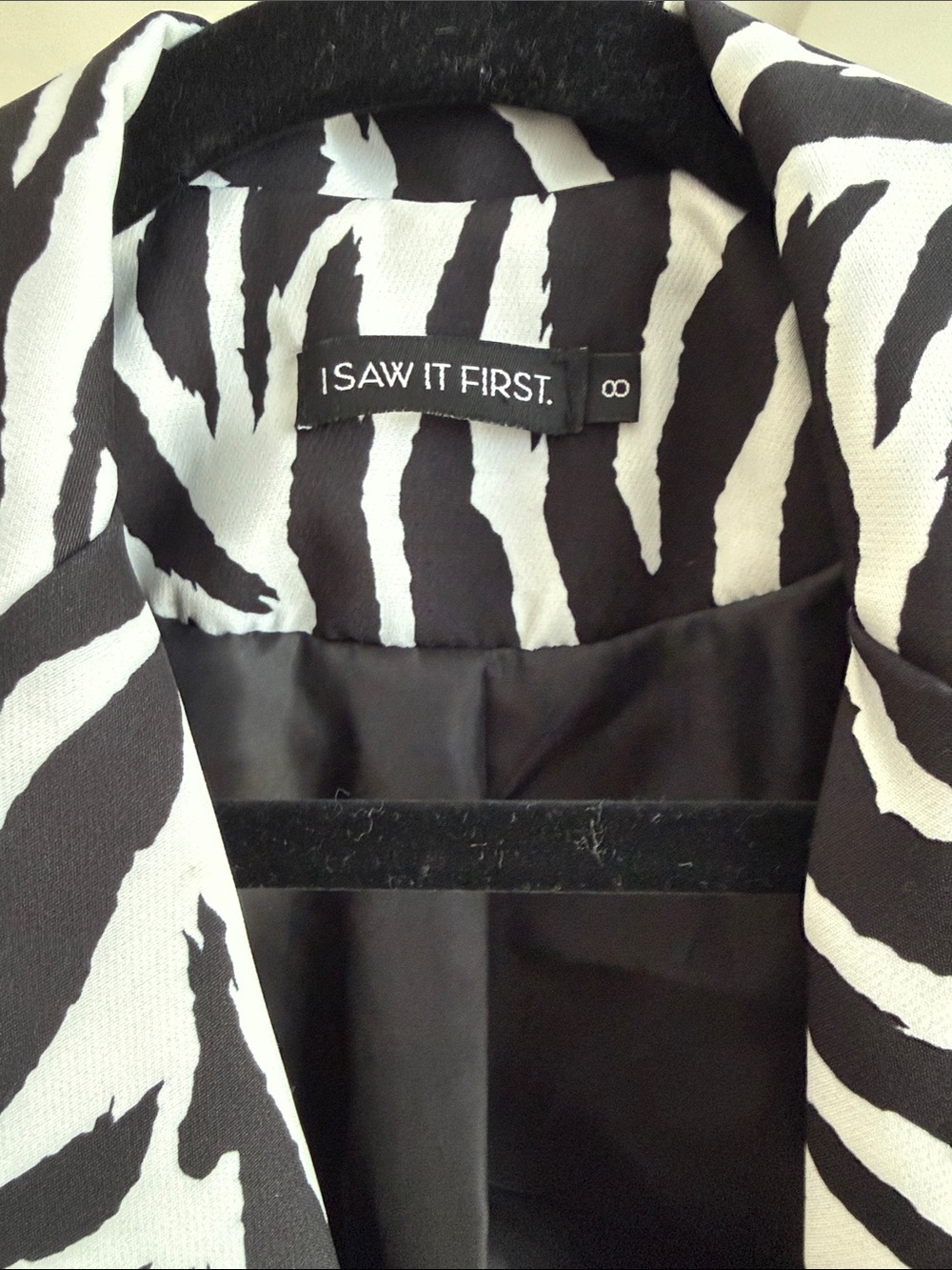 Cropped Zebra Print Blazer Jacket - Black & White - Picture 2 of 4